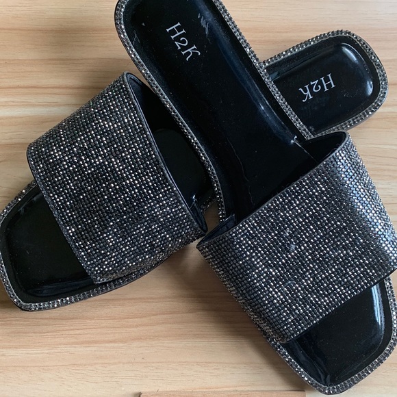 Size 10 Used Sandals and Heels - Picture 1 of 5